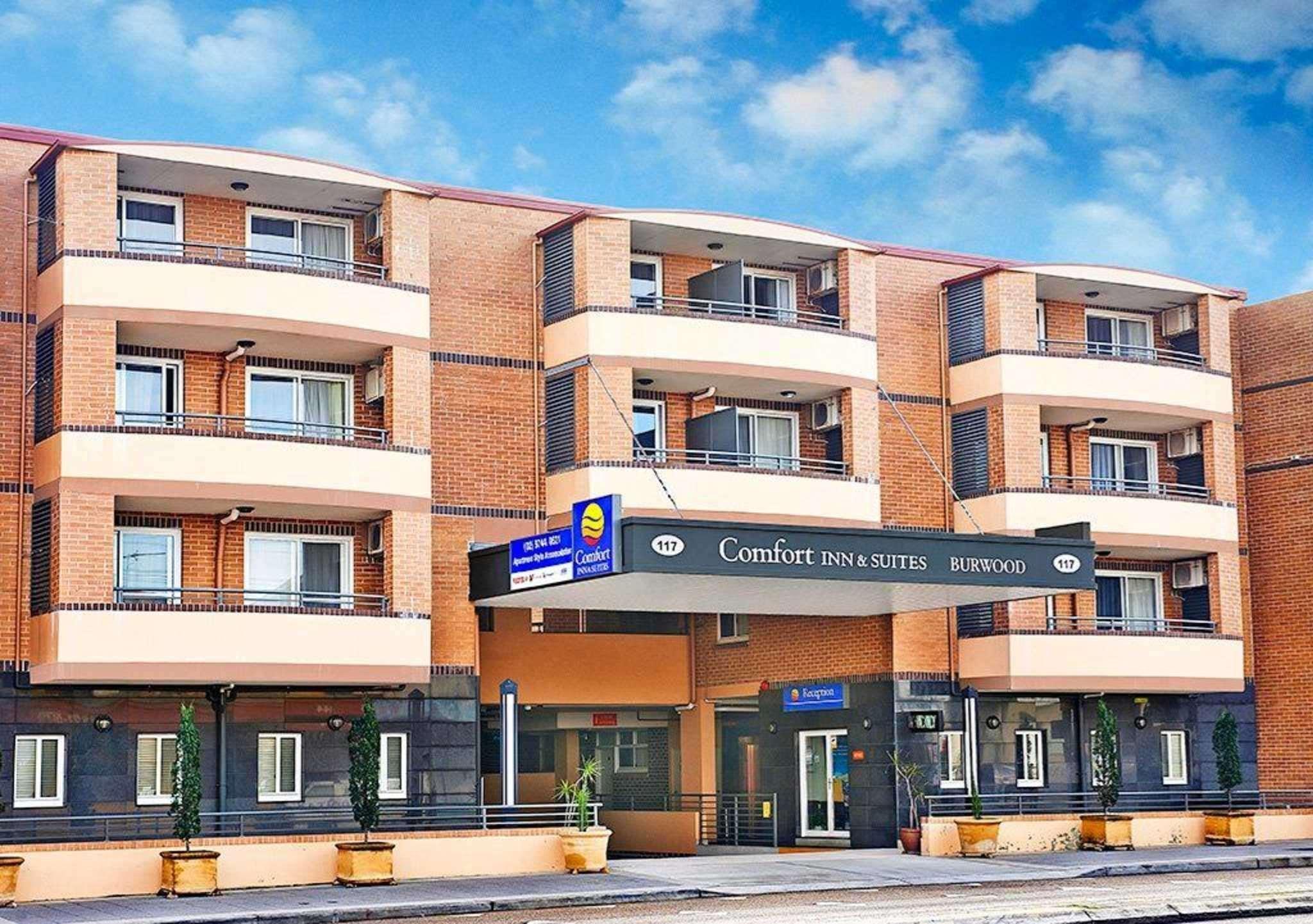 コンフォート イン&スイーツ バーウッド Burwood エクステリア 写真